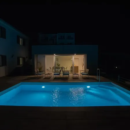 Median Apartment